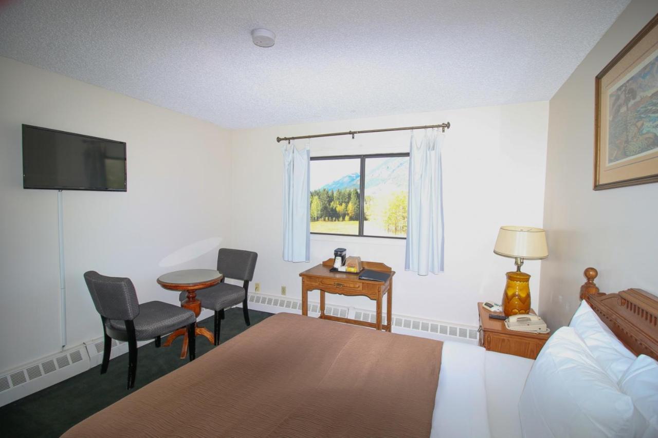 Bighorn & 2* Canmore