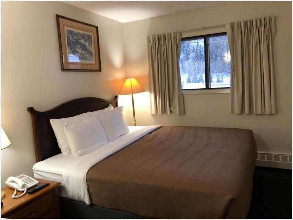 Motel Bighorn & 2*